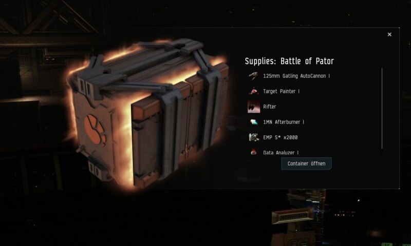 Geöffnete Geschenkbox mit einer Rifter und passender Ausrüstung als Tag-2-Starthilfe der Minmatar-Mission.