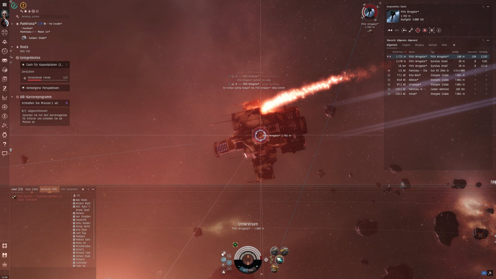 Brennende Pithi-Arrogator-Fregatte unter Beschuss der Civilian Gatling Railgun einer Ibis, im roten Nebel von Pamirasu.