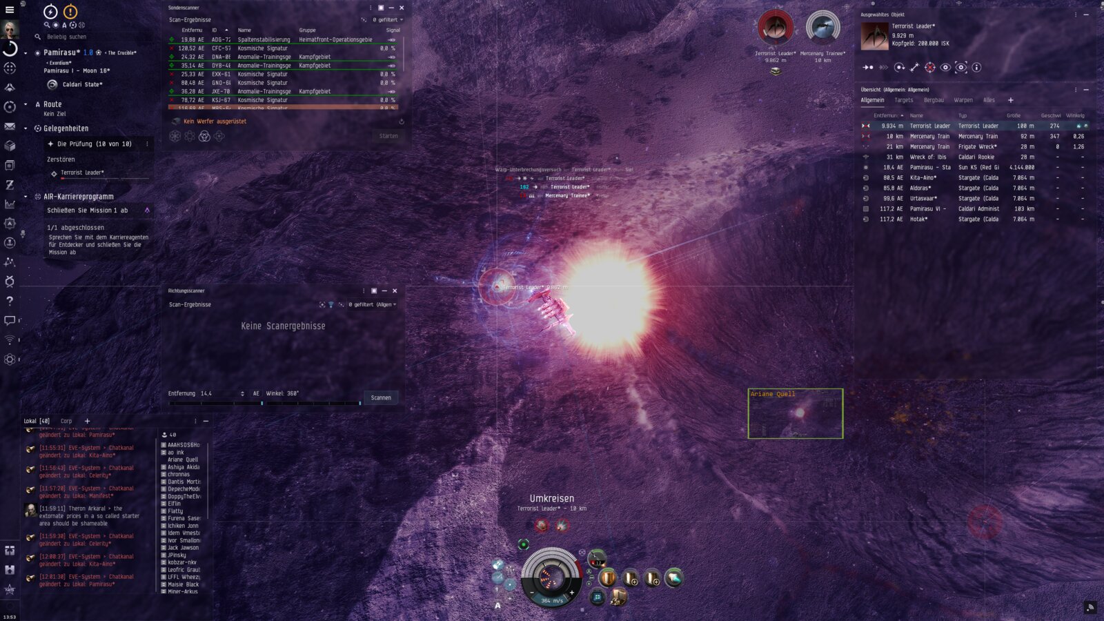 Detonation einer feindlichen Fregatte im violetten Nebel auf einer Asteroidenoberfläche.